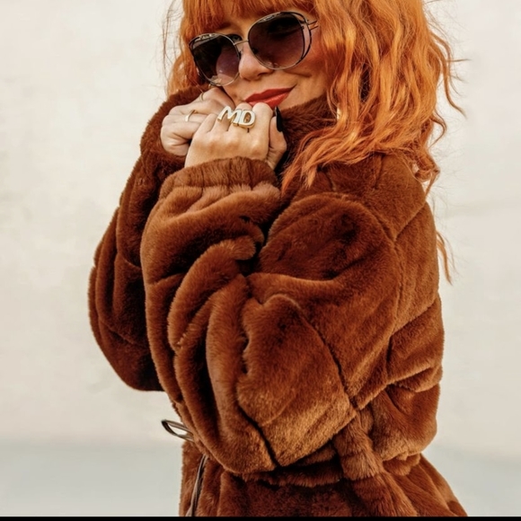 Elie Tahari Faux Fur Coat Tawny Size Small - Picture 4 of 10